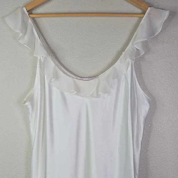 Oscar de la Renta  Chemise Ruffle Details At Neckline Size XL NwOT. - Picture 2 of 9